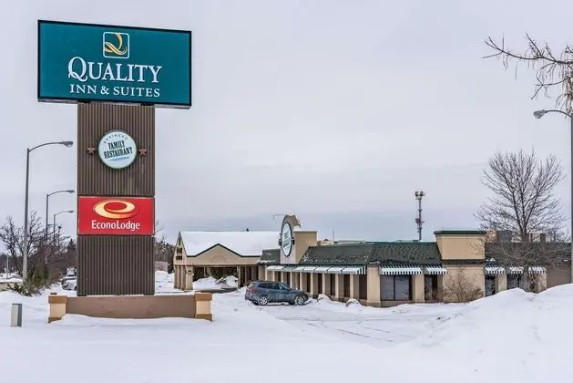 QUALITY INN SUITES Brainerd