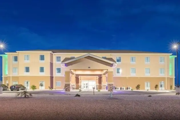 Quality Inn & Suites Carlsbad