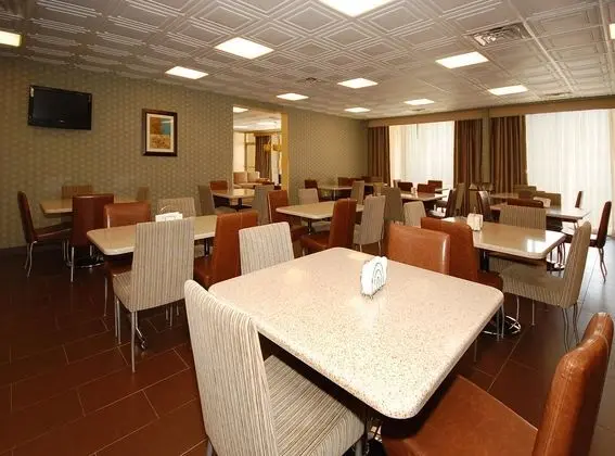 Quality Inn & Suites - Yeme / İçme