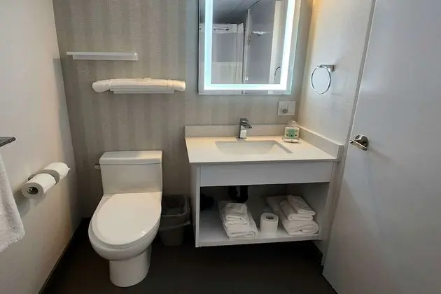 Quality Inn & Suites - Oda
