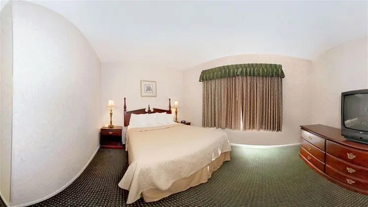 Quality Inn & Suites Columbus Area