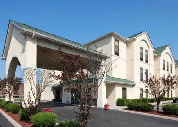 Quality Inn & Suites Columbus West - Hilliard