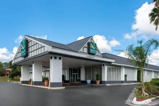 Quality Inn & Suites and Conference Center - Dış Mekan
