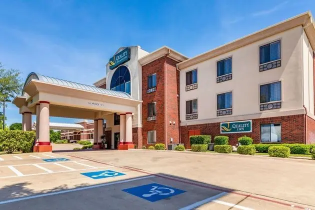 Quality Inn & Suites Coppera Cove - Dış Mekan