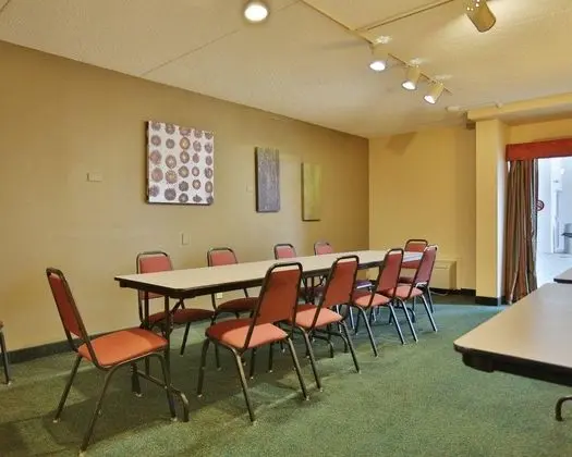 Quality Inn & Suites Elizabethtown Area