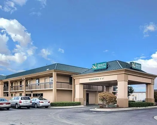 Quality Inn & Suites Franklin - Dış Mekan