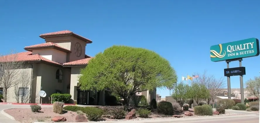Quality Inn & Suites Gallup I-40 Exit 20 - Dış Mekan