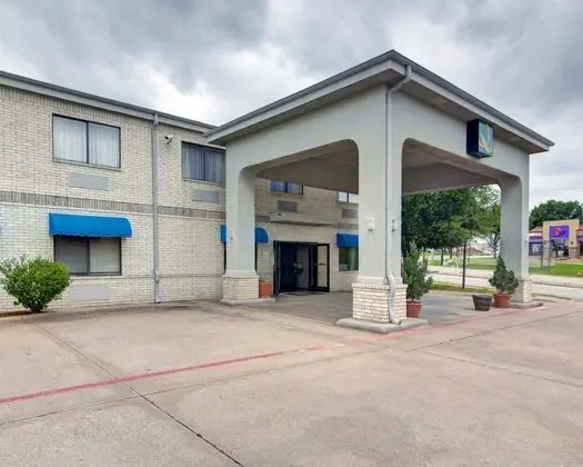 Quality Inn & Suites (Grand Praire) - Dış Mekan