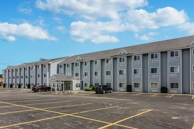 Quality Inn & Suites Grove City - Outlet Mall