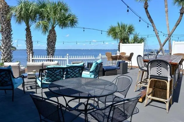 Quality Inn & Suites Gulf Breeze