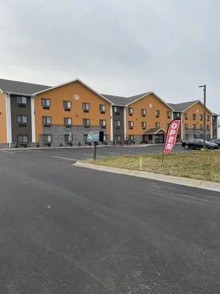 Quality Inn & Suites - Dış Mekan