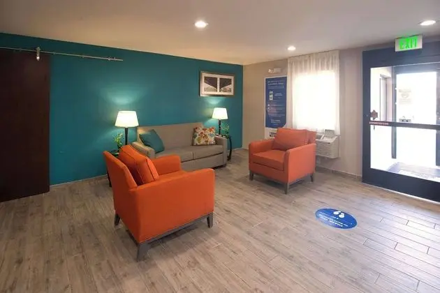 Quality Inn & Suites - Lobi