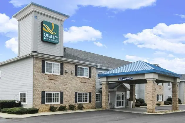 Quality Inn & Suites Hendersonville - Flat Rock