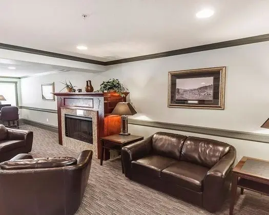 Quality Inn & Suites - Lobi