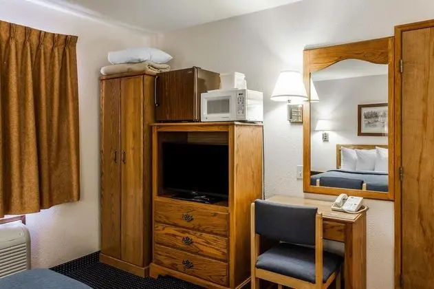 Quality Inn & Suites Hood River