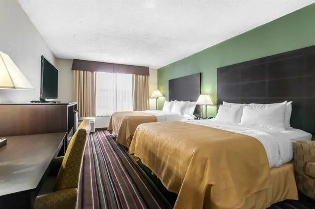 Quality Inn & Suites Horse Cave Area