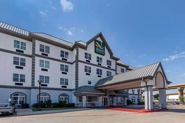 Quality Inn & Suites I-35 E/Walnut Hill - Öne Çıkan Resim