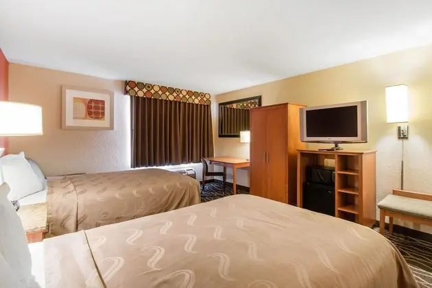 Quality Inn & Suites I-35 near AT&T Center - Oda
