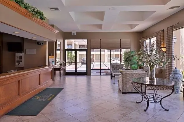 Quality Inn & Suites Indio I-10 - Lobi