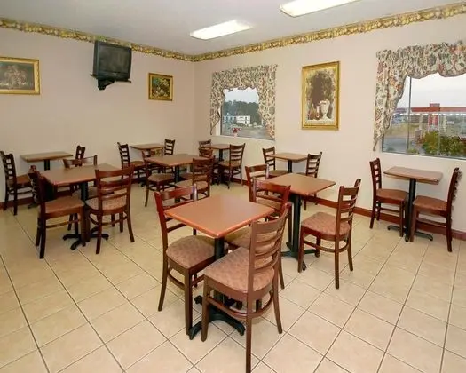 Quality Inn & Suites Jackson Int