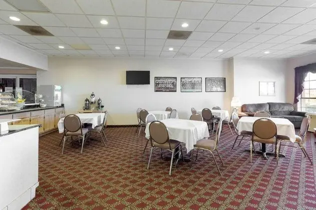 Quality Inn & Suites Jonesboro Area