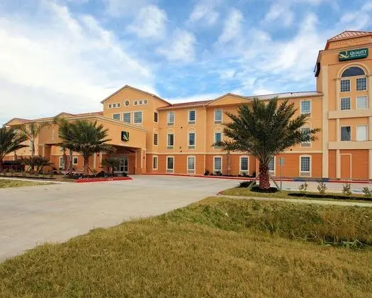 Quality Inn & Suites La Porte