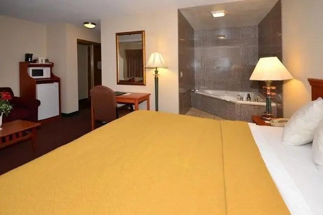 Quality Inn & Suites Lacey I-5