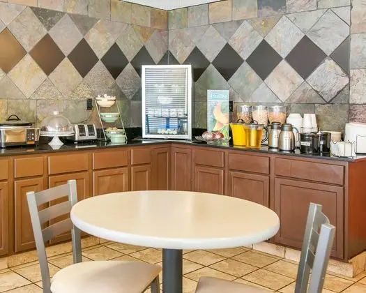Quality Inn & Suites Lafayette I-65