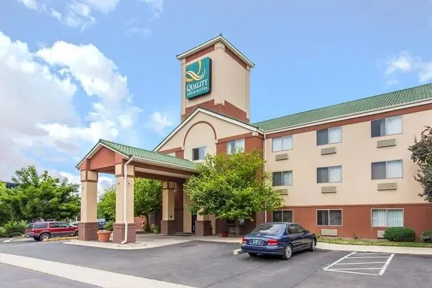 Quality Inn & Suites Lakewood