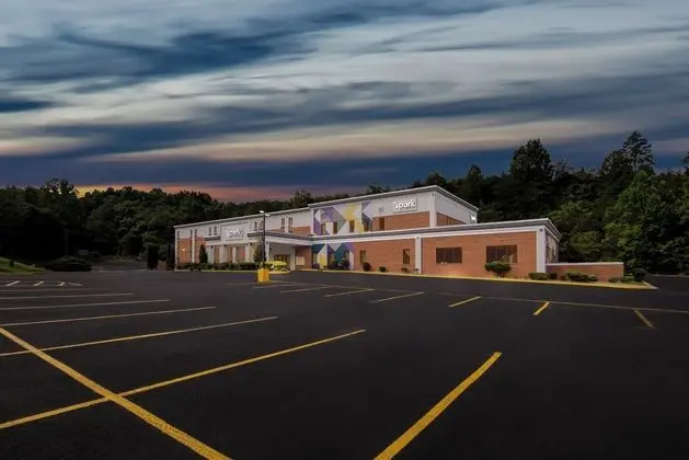 Quality Inn & Suites Lexington near I-64 and I-81 - Dış Mekan