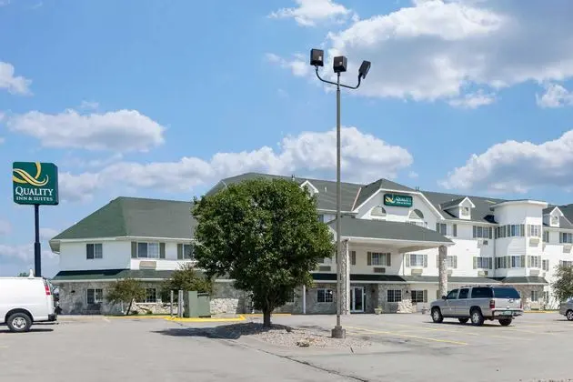 Quality Inn & Suites Lincoln Municipal Airport