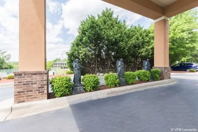 Quality Inn & Suites Lumberton