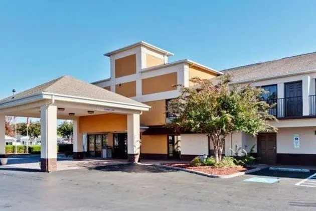 Quality Inn & Suites Matthews - Charlotte