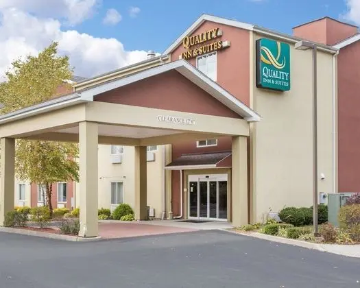 Quality Inn & Suites - Dış Mekan