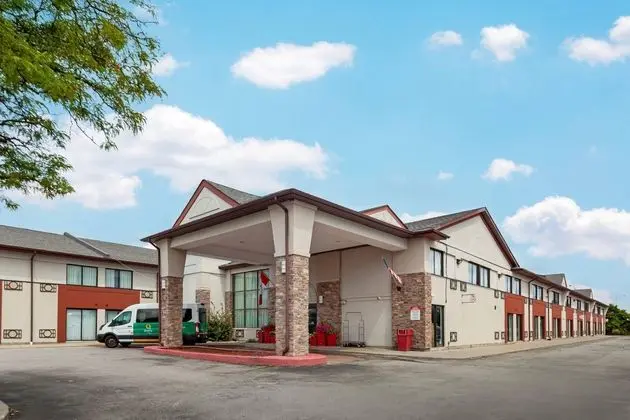 Quality Inn & Suites - Dış Mekan
