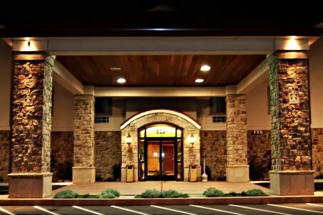 Quality Inn & Suites - Dış Mekan