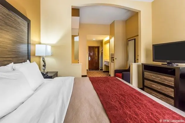 Quality Inn & Suites Montgomery East Carmichael Rd