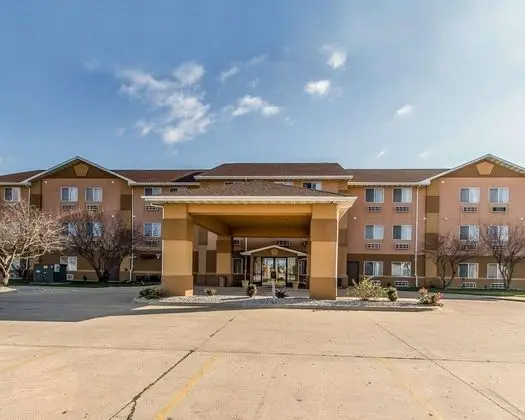 Quality Inn & Suites - Dış Mekan