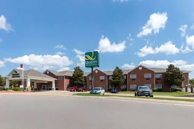 Quality Inn & Suites Mountain Home North - Dış Mekan