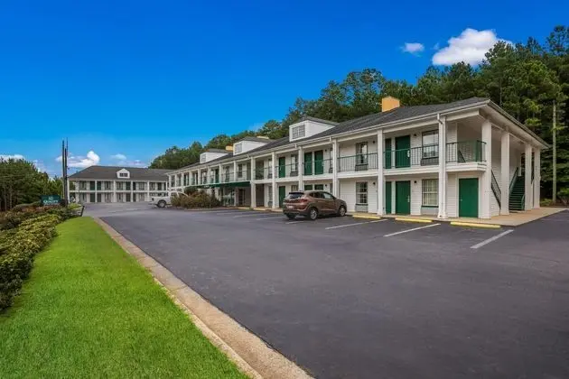 Quality Inn & Suites near Lake Oconee - Dış Mekan