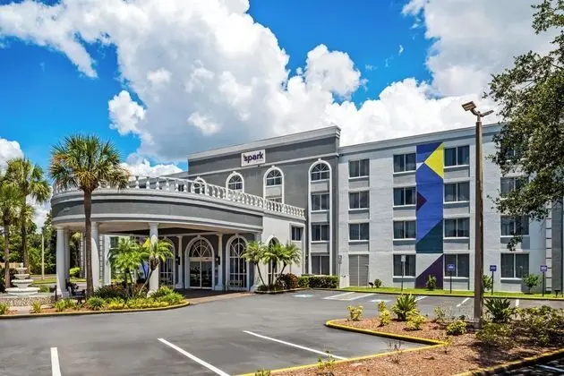 Quality Inn & Suites Near the Theme Parks - Öne Çıkan Resim