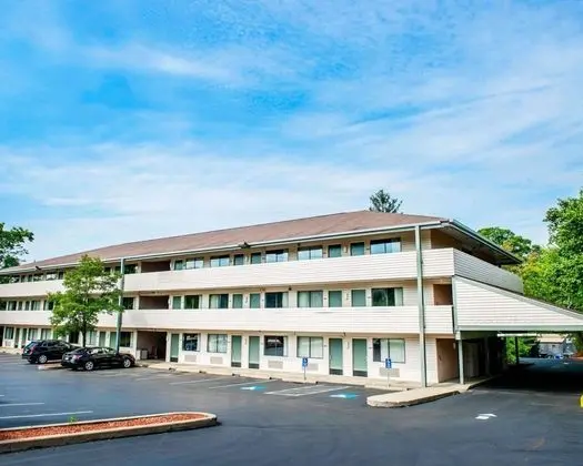 Quality Inn & Suites North Gibsonia - Dış Mekan