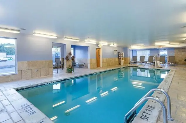 Quality Inn & Suites Northampton- Amherst