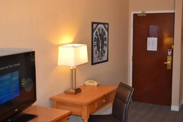 Quality Inn & Suites Oakville