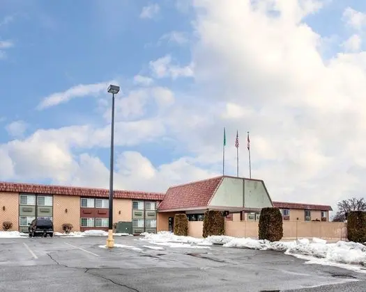Quality Inn & Suites Okanogan  Omak