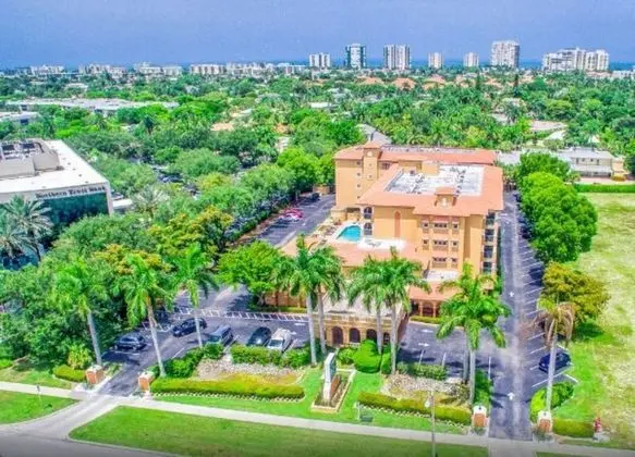 Quality Inn & Suites at Park Shore