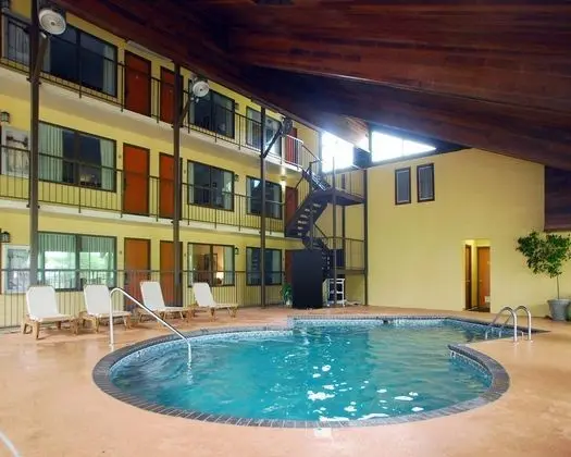 Quality Inn & Suites River Suites
