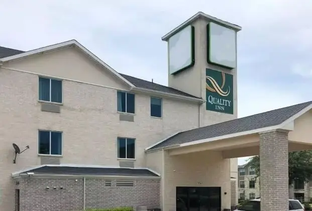 Quality Inn & Suites Roanoke - Fort Worth North - Dış Mekan