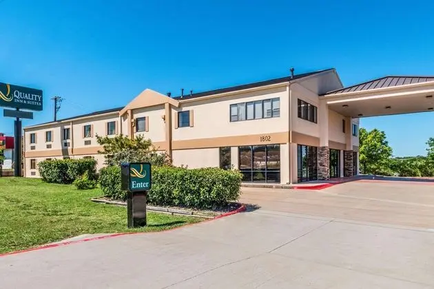 Quality Inn & Suites