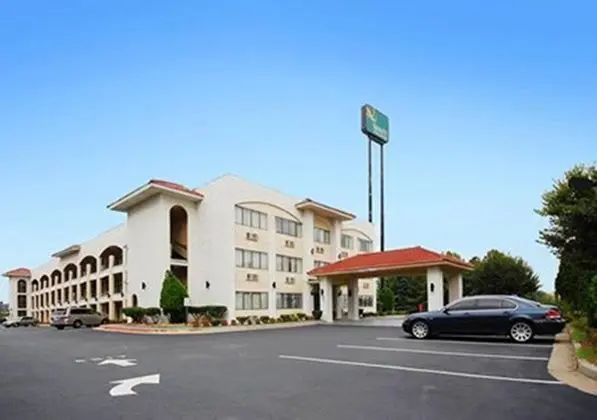 Quality Inn & Suites Southlake - Genel